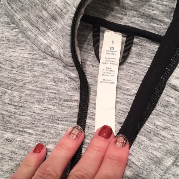 Lululemon going places Jacket Sz 6 - Picture 3 of 8